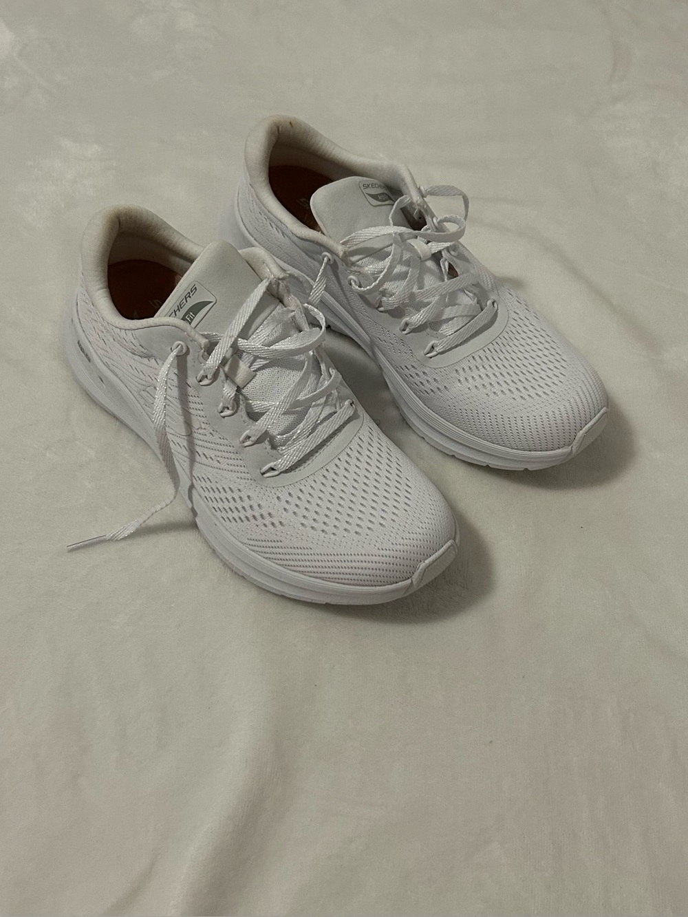 Sketchers White Knit Athletic Sneakers